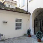 Apartment Old Town Home-5 By Interhome