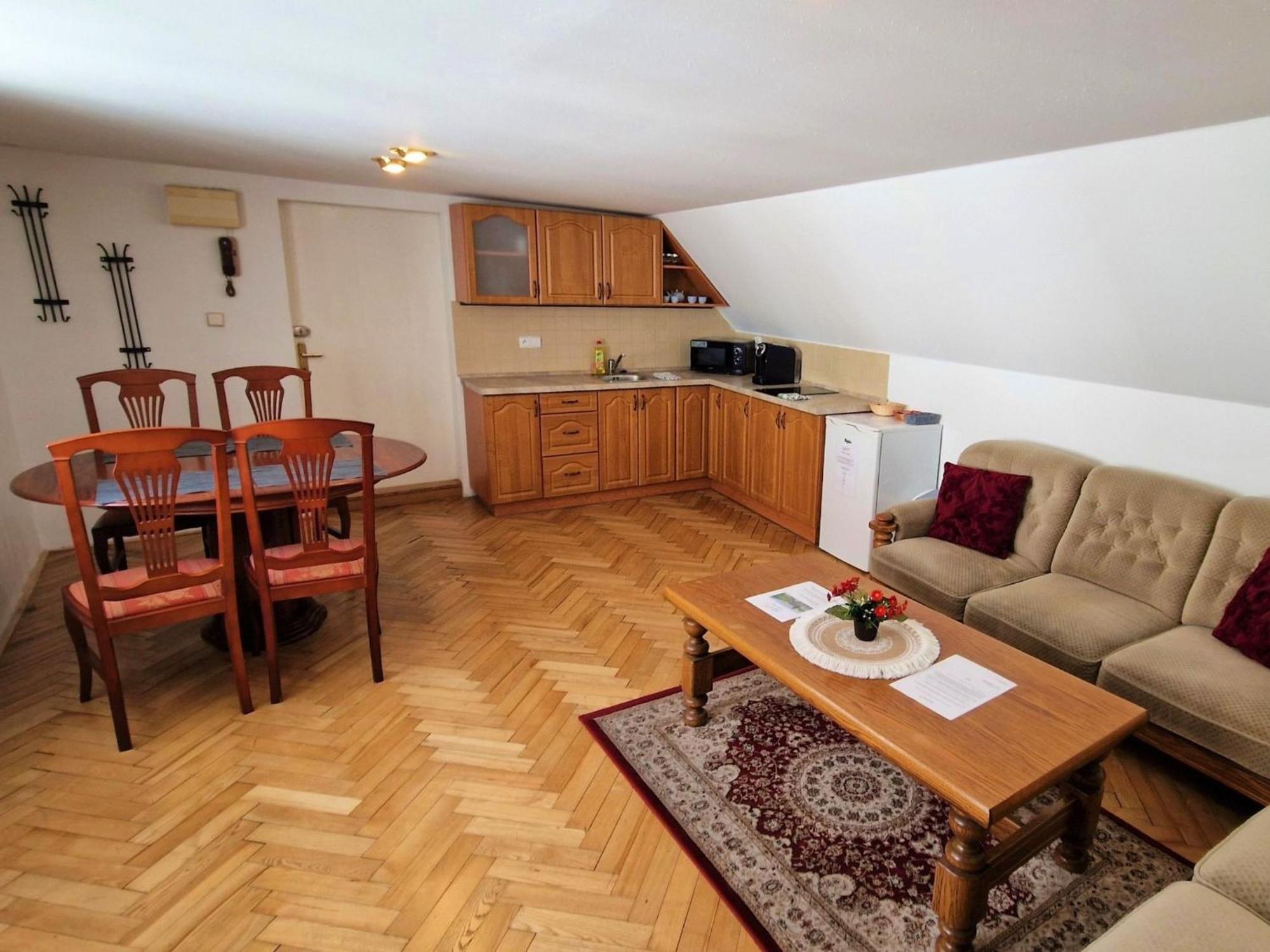 Apartment Old Town Home-5 By Interhome