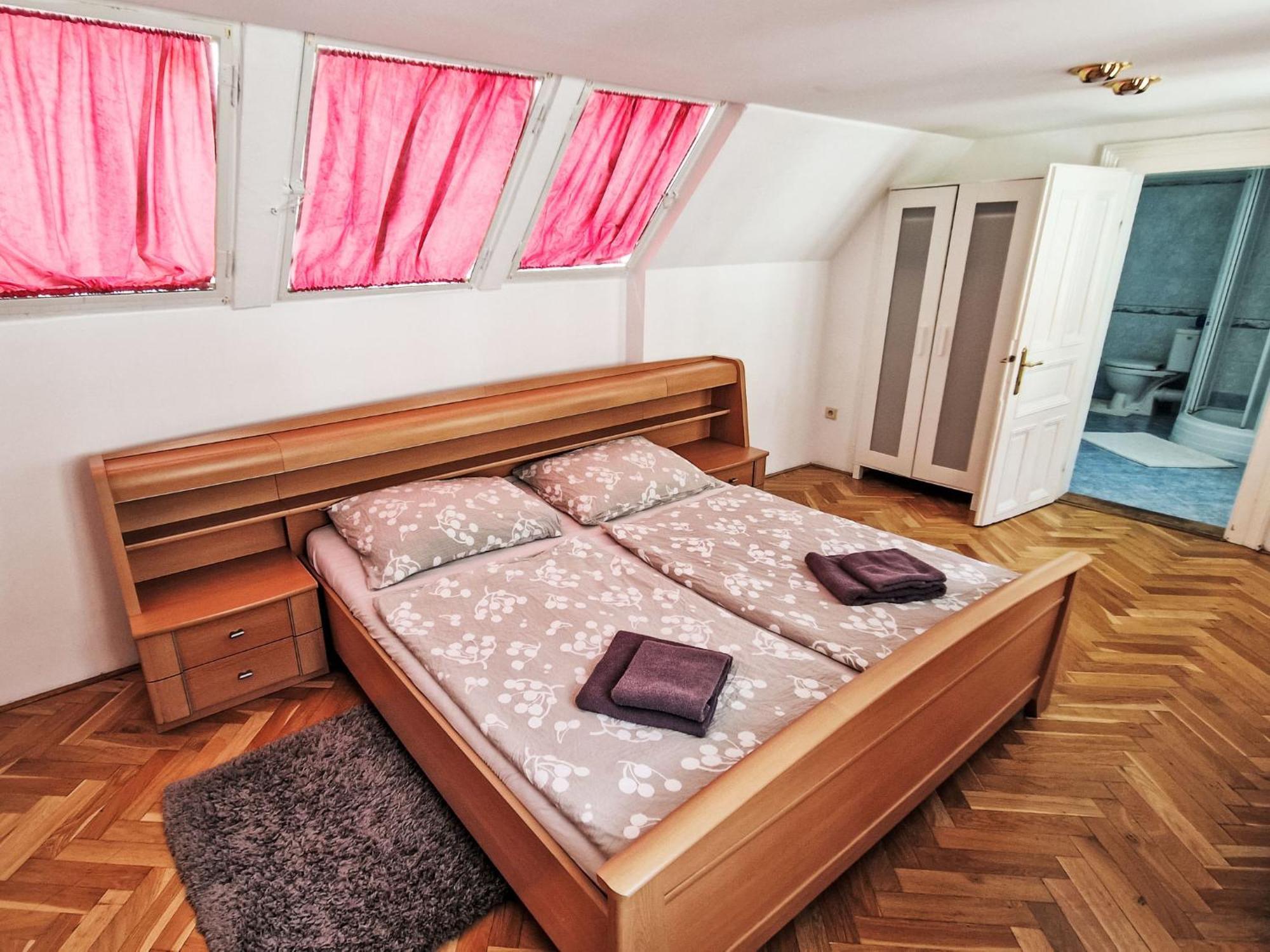 Apartment Old Town Home-5 By Interhome